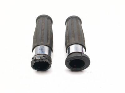 00-06 Harley Softail Heritage Classic FLSTCI Left Right Grip Set