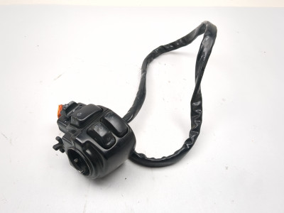 05-06 Harley Davidson Street Glide FLHXI Right Handlebar Switch 71591-00