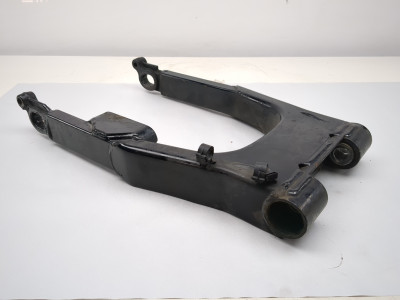 05-06 Harley Davidson Street Glide FLHXI Rear Swingarm 45470-02