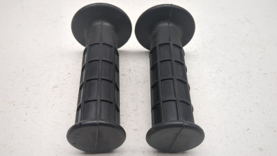 21-24 Honda CRF450RL Throttle Tube And Grips Set