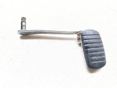 05-08 Kawasaki VN1600 Vulcan Nomad Rear Right Brake Pedal 43001-0010