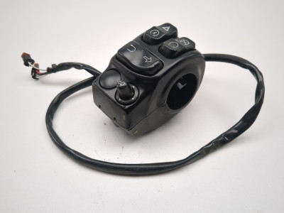 17-23 Harley Street Glide FLHX Front Right Handlebar Switch Assembly 71500511