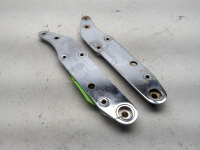 05-08 Kawasaki VN1600 Vulcan Nomad Rear Left Right Sissy Bar Side Plate Set