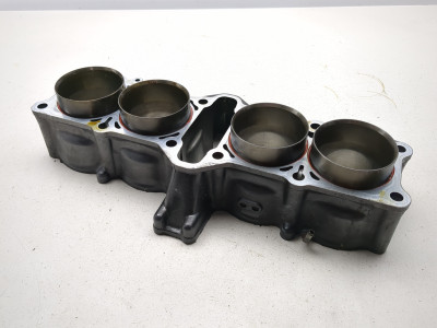 92-98 Honda CB1000 Cylinder Block 12100-MZ1-000
