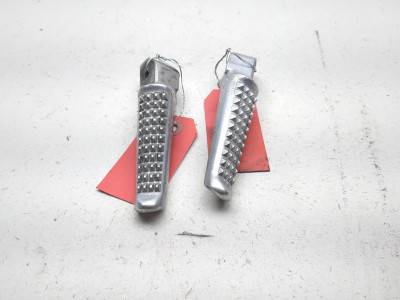 92-98 Honda CB1000 Rear Left Right Passenger Foot Peg Set 50720-KT7-760