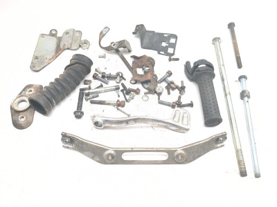 05-14 Vespa LX 50 Chassis Bolt Nut Screw Axle Bracket Grip Boot Pedal Kit Set