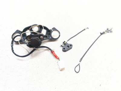 18-26 Kawasaki Ninja 400 EX400 Upper Triple Tree Ignition Latch no