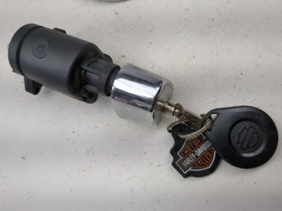 10-13 Harley FLHTK Electra Glide Ultra Ignition Switch with Key