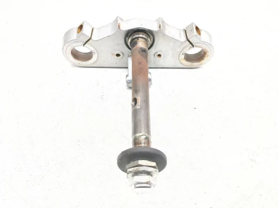 02-06 Triumph America Front Lower Triple Tree Yoke Stem Clamp