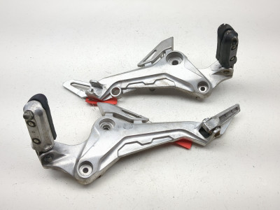17-20 Honda Grom MSX 125 Rear Left Right Foot Peg Set 50600-K26-B00