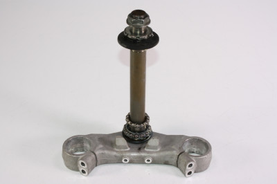 04 Honda ST1300 Bottom Lower Triple Steering Tree Clamp TRSH DV