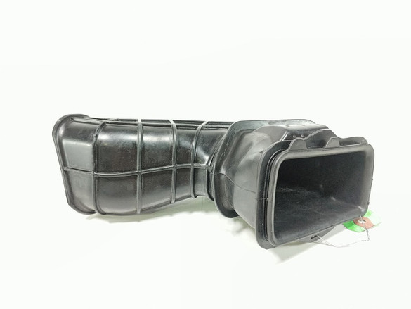 04 05 Kawasaki ZX10R Right Side Intake Ram Air Tube 04 05 Kawasaki ZX10R Right Side Intake Ram Air Tube