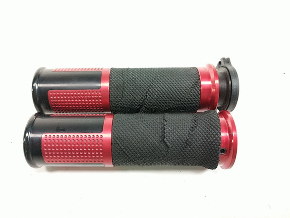 03-06 DUCATI 749 Throttle Tube And Grips Aftermarket