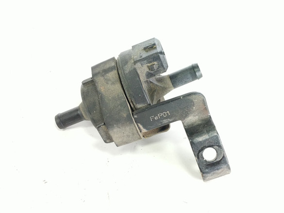 04 BMW R1150GS R1150 GS Air Valve Switch Solenoid 050603 04 BMW R1150GS R1150 GS Air Valve Switch Solenoid 050603