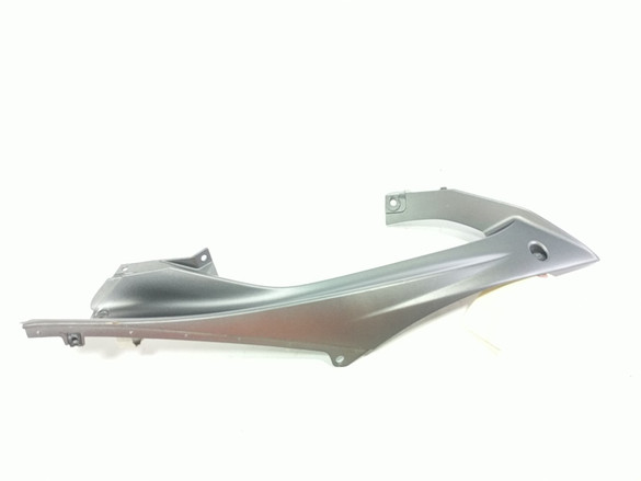 08-UP Yamaha R6R Front Right Upper Mid Fairing Trim Frame Cowl 13S-2117W-00 A 08-UP Yamaha R6R Front Right Upper Mid Fairing Trim Frame Cowl 13S-2117W-00 A