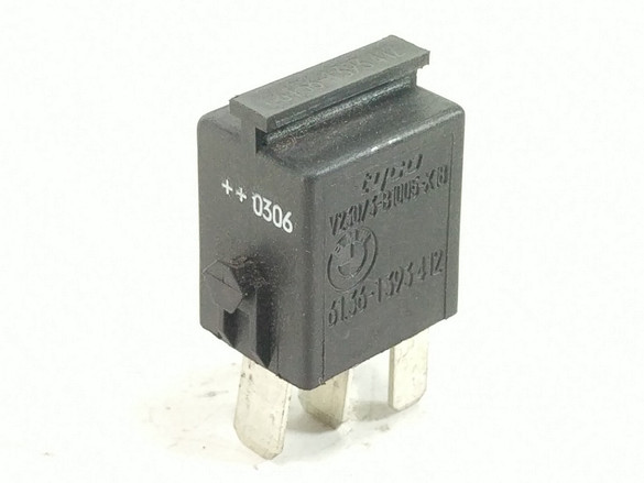 03 BMW Montauk R1200CLC R1200 CL Relay 1393412 03 BMW Montauk R1200CLC R1200 CL Relay 1393412