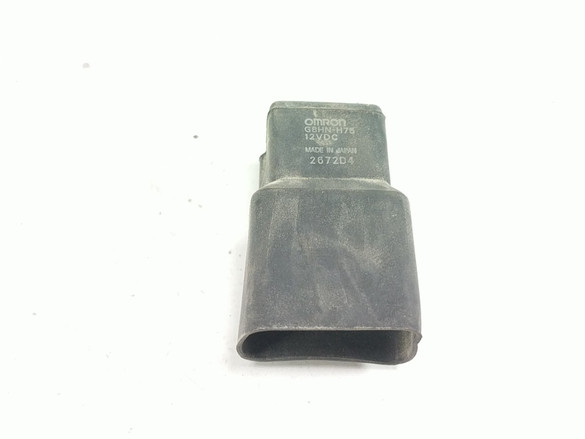 03  Honda  ST1300  Relay  2672D4 03  Honda  ST1300  Relay  2672D4