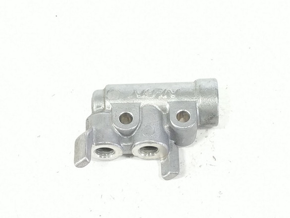 07 Yamaha FJR 1300 ABS Brake Line Distribution Block Splitter 07 Yamaha FJR 1300 ABS Brake Line Distribution Block Splitter