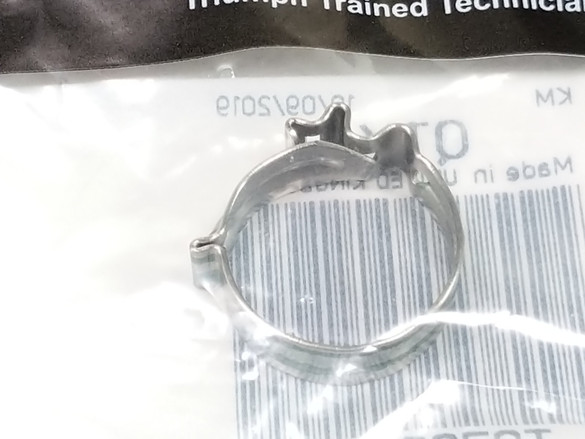 02 Triumph Daytona 955i Bracket Clamp T3700261 TRSH DV