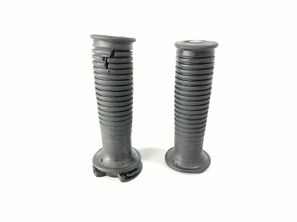 02 BMW K1200LT Throttle Tube And Grips Damaged