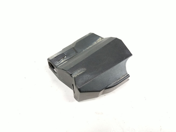 13 BMW R1200GS Adventure Right Throttle Body Small Cover Plastic 13547688634 13 BMW R1200GS Adventure Right Throttle Body Small Cover Plastic 13547688634