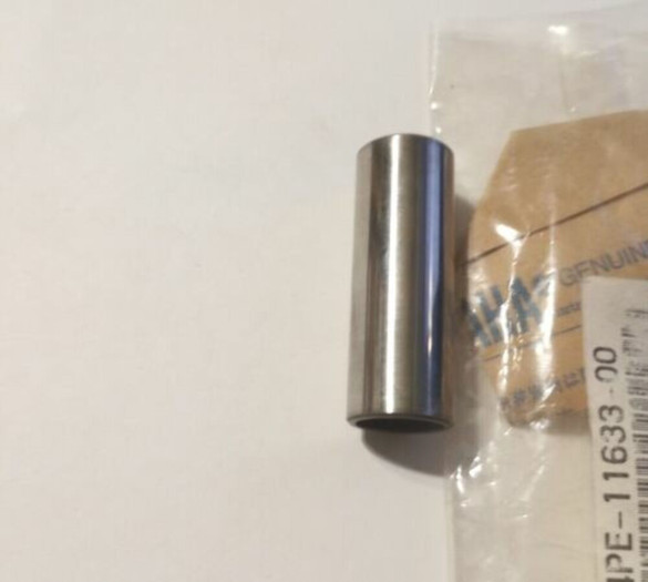 Yamaha OEM YZ piston pin new 4PE-11633-00 Yamaha OEM YZ piston pin new 4PE-11633-00