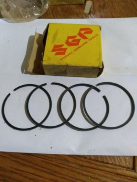 SUZUKI 1968-1974 T500 TM250 TS250 Piston Ring Set 12140-15013-100