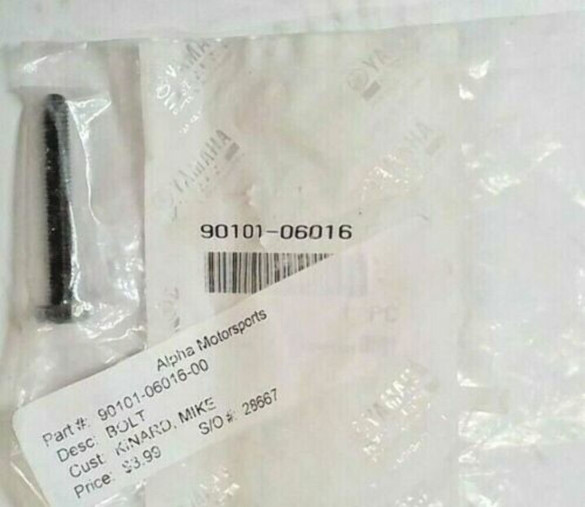 Yamaha YL2 1967 YCS1 1968 Rear Wheel Bolt 90101-06016 NEW OEM QTY2 Yamaha YL2 1967 YCS1 1968 Rear Wheel Bolt 90101-06016 NEW OEM QTY2