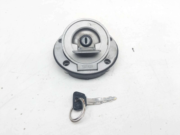 05 Yamaha YZF-R1 Lock Set Cap And Key 05 Yamaha YZF-R1 Lock Set Cap And Key