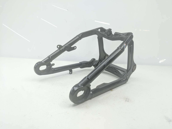 21 Harley Davidson Street Bob FXBBS Swing Arm Rear Wheel Swingarm Frame 21 Harley Davidson Street Bob FXBBS Swing Arm Rear Wheel Swingarm Frame