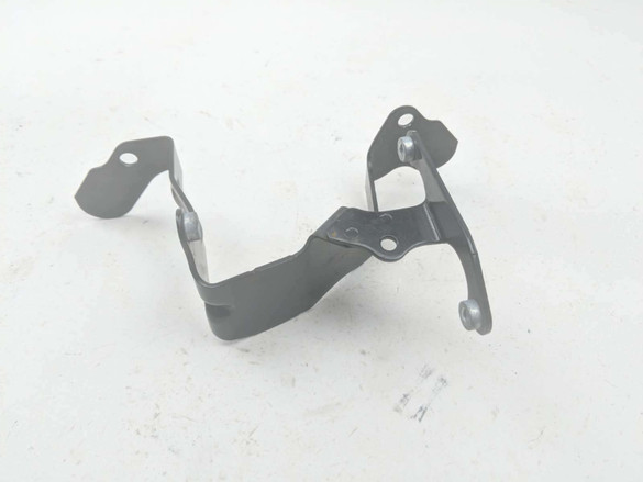 21 Harley Davidson Street Bob FXBBS Crossmember Mount Bracket