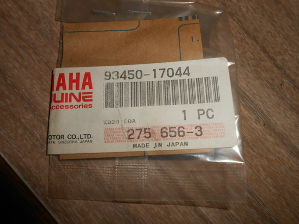 Yamaha Inner Circlip 1982-1983 YT125 93450-17044 QTY 2 Yamaha Inner Circlip 1982-1983 YT125 93450-17044 QTY 2