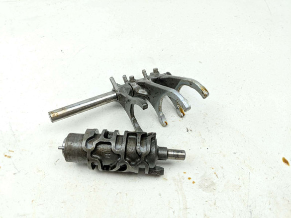 08 Triumph Tiger 1050 Engine Motor Shift Fork and Drum 08 Triumph Tiger 1050 Engine Motor Shift Fork and Drum