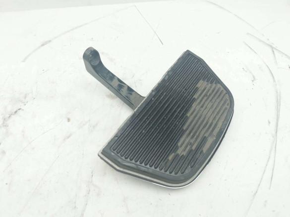 07 Harley Davidson FLHRCI Road King Classic Left Passenger Foot Peg Floorboard