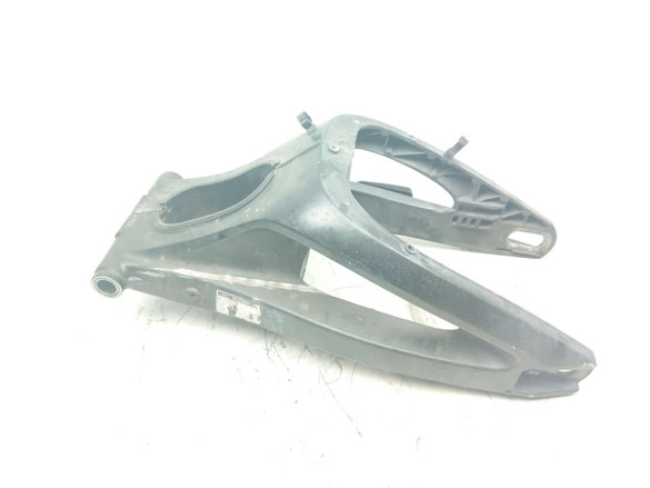 04 Yamaha YZF R6 Rear Wheel Swing Arm Frame 04 Yamaha YZF R6 Rear Wheel Swing Arm Frame