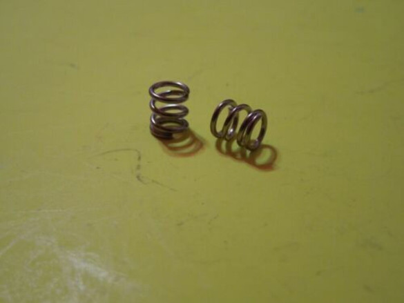 Genuine Harley-Davidson Spring Part Number 56394-74 QTY2 P Genuine Harley-Davidson Spring Part Number 56394-74 QTY2 P