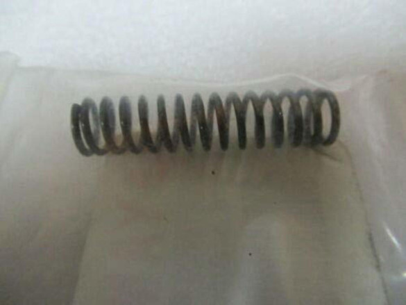 Yamaha OEM Compression Spring 90501-101A7 Qty 2 U Yamaha OEM Compression Spring 90501-101A7 Qty 2 U