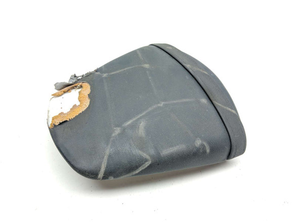 17 Suzuki GSXR 600 750 Rear Passenger Seat 17 Suzuki GSXR 600 750 Rear Passenger Seat
