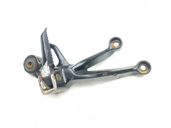 03 04 Suzuki GSX-R1000 Right Rear Passenger Foot Peg
