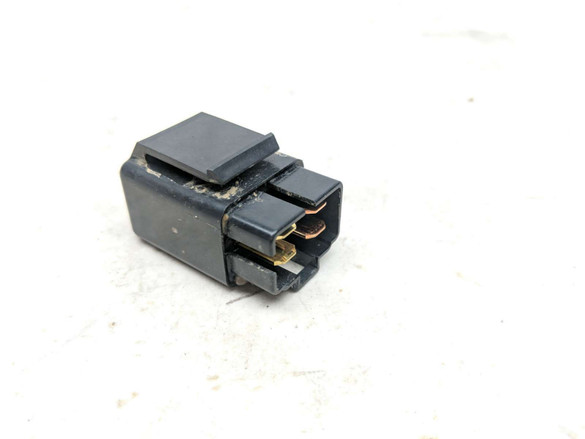 19 Kawasaki Teryx KRT 800 F Relay 27002-1062 (A)