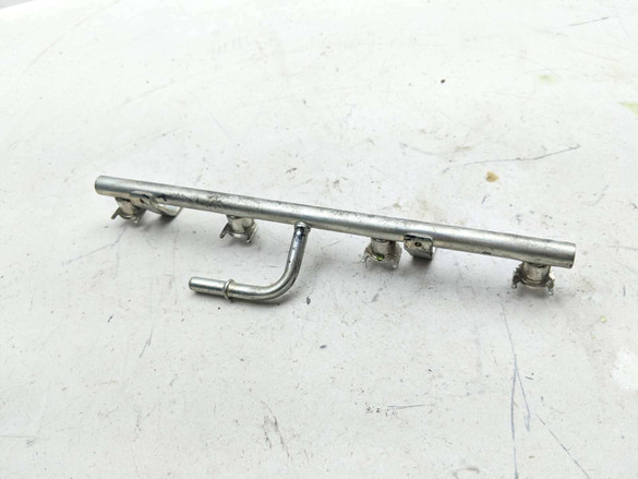 08 Kawasaki ZG1400BF Concours ZG 14 Fuel Injector Rail