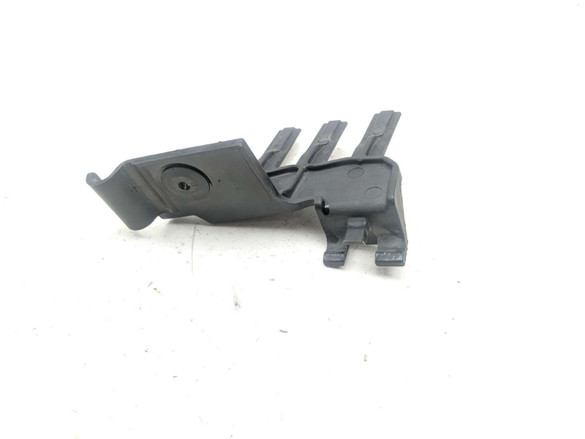 18 Triumph Bonneville Bobber O2 Connector Mount Bracket 2502824