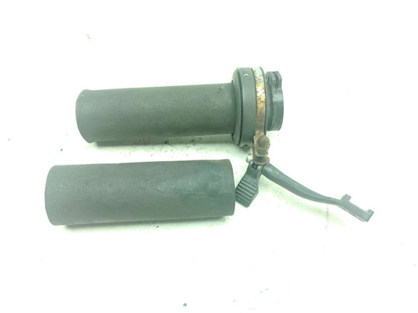 02 Yamaha V Star XVS 1100 Throttle Tube And Grips - Sun