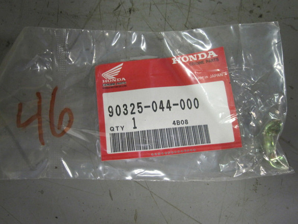 NOS Honda XR250R XR500R GL1200 MT125 MT250 XL250 Wing Nut 90325-044-000