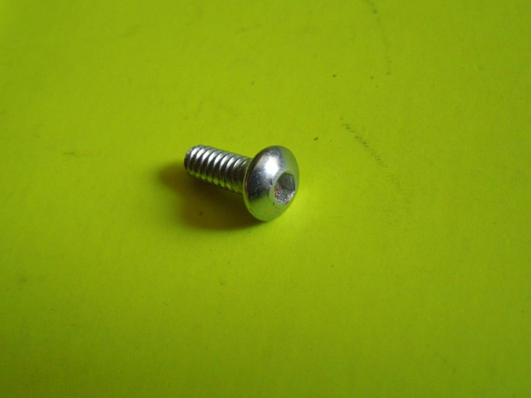 NOS OEM Harley Davidson 10-24 x 1/2" Hex Socket Button Head Screw P/N 2448 QTY 2