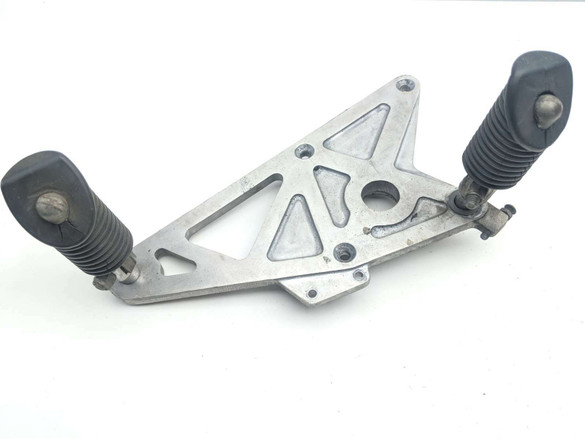95 Buell S2 Thunderbolt Front Right Rearset Driver Passenger Foot Peg Bracket