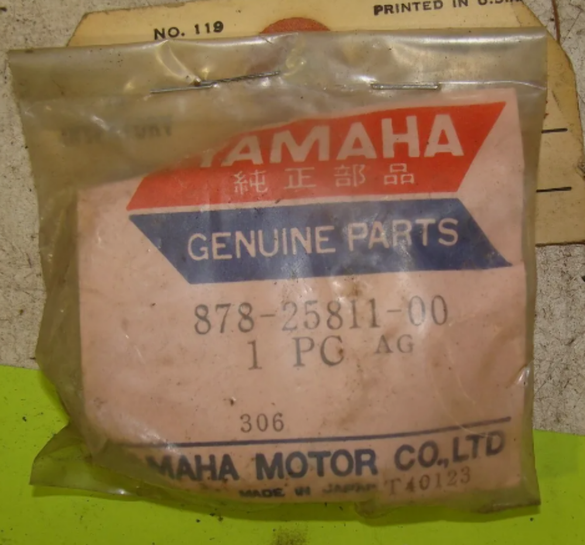 NEW yamaha OEM brake pad puck 878-25811-00 89-99 cs340 79-80