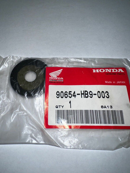Honda ATC TRX NOS Front Fork Dust Seal 24x36x6 90654-HB9-003 OEM