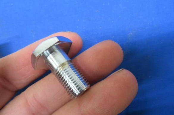 NOS Kawasaki Steering Stem Bolt KD125 KE125 KLT200 KZ200 KLT250 # 44041-072 K765