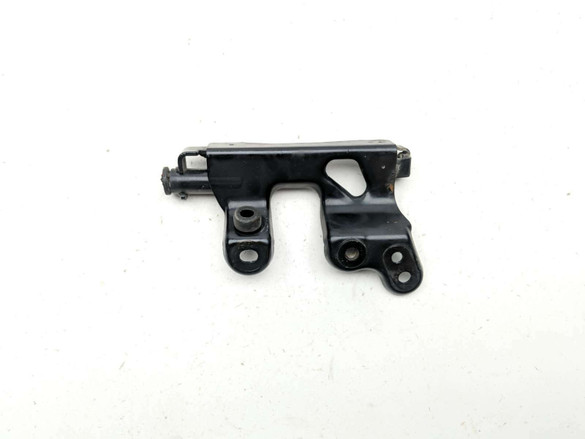 18 Triumph Street Cup Indicator Light Mount Bracket B